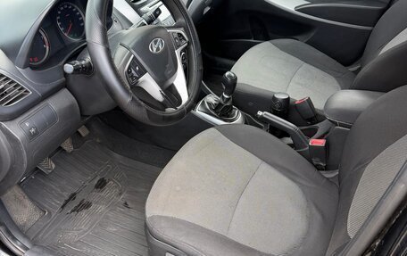 Hyundai Solaris II рестайлинг, 2012 год, 570 000 рублей, 13 фотография