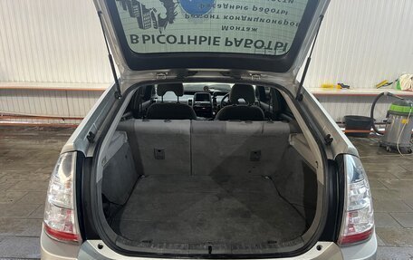 Toyota Prius, 2005 год, 650 000 рублей, 5 фотография