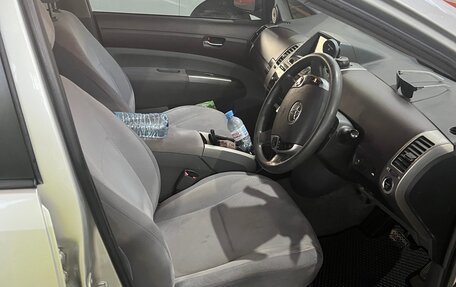 Toyota Prius, 2005 год, 650 000 рублей, 7 фотография