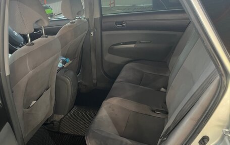 Toyota Prius, 2005 год, 650 000 рублей, 8 фотография