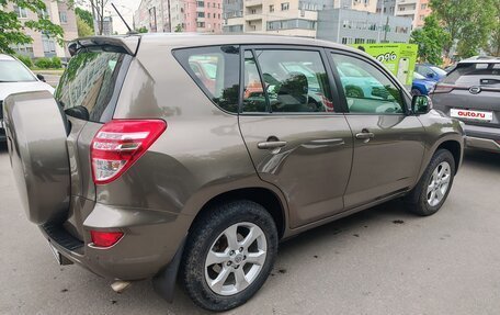 Toyota RAV4, 2011 год, 1 600 000 рублей, 10 фотография