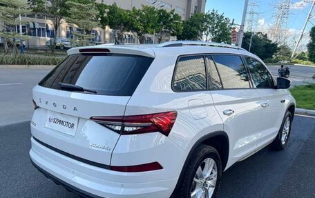 Skoda Kodiaq I, 2024 год, 3 850 000 рублей, 6 фотография