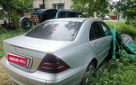 Mercedes-Benz C-Класс, 2002 год, 200 000 рублей, 3 фотография