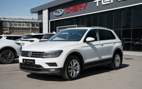Volkswagen Tiguan II, 2018 год, 2 030 000 рублей, 1 фотография