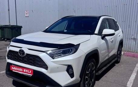 Toyota RAV4, 2020 год, 3 100 000 рублей, 15 фотография