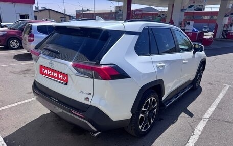 Toyota RAV4, 2020 год, 3 100 000 рублей, 13 фотография