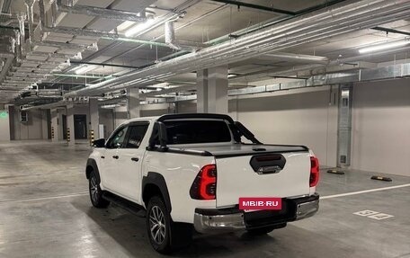 Toyota Hilux VIII, 2015 год, 3 200 000 рублей, 8 фотография