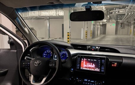 Toyota Hilux VIII, 2015 год, 3 200 000 рублей, 15 фотография