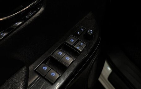 Toyota Hilux VIII, 2015 год, 3 200 000 рублей, 17 фотография