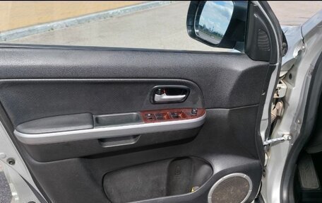 Suzuki Grand Vitara, 2006 год, 980 000 рублей, 25 фотография