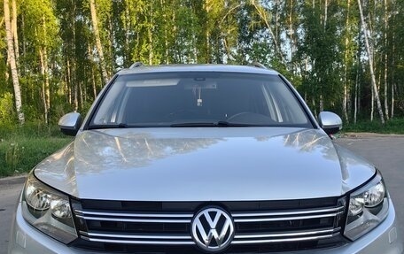 Volkswagen Tiguan I, 2012 год, 1 380 000 рублей, 2 фотография