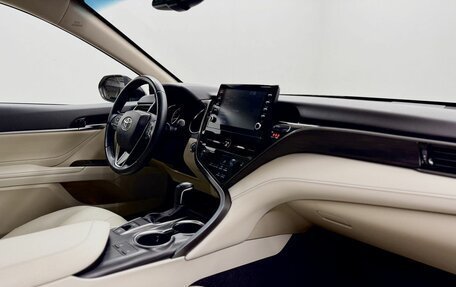 Toyota Camry, 2021 год, 3 400 000 рублей, 12 фотография