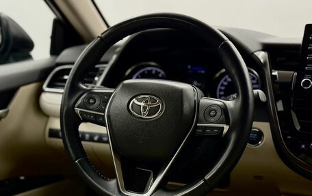 Toyota Camry, 2021 год, 3 400 000 рублей, 20 фотография