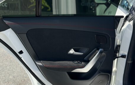 Mercedes-Benz CLA, 2019 год, 3 100 000 рублей, 16 фотография