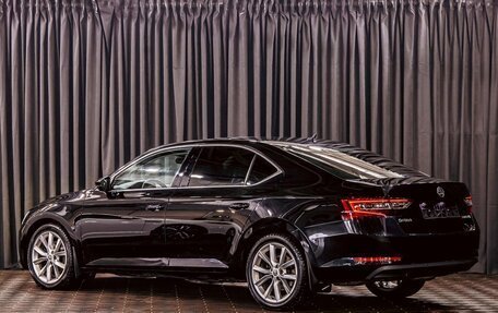 Skoda Superb III рестайлинг, 2018 год, 1 855 000 рублей, 4 фотография
