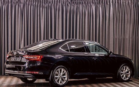 Skoda Superb III рестайлинг, 2018 год, 1 855 000 рублей, 6 фотография