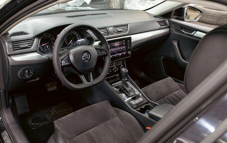 Skoda Superb III рестайлинг, 2018 год, 1 855 000 рублей, 13 фотография