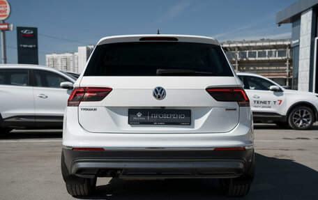 Volkswagen Tiguan II, 2018 год, 2 030 000 рублей, 6 фотография