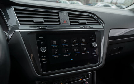 Volkswagen Tiguan II, 2018 год, 2 030 000 рублей, 18 фотография