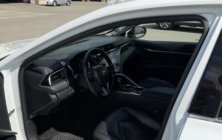 Toyota Camry, 2019 год, 2 900 000 рублей, 10 фотография