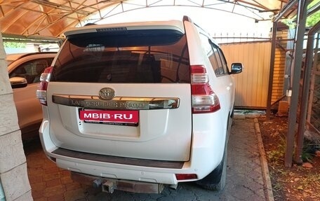 Toyota Land Cruiser Prado 150 рестайлинг 2, 2016 год, 3 750 000 рублей, 9 фотография