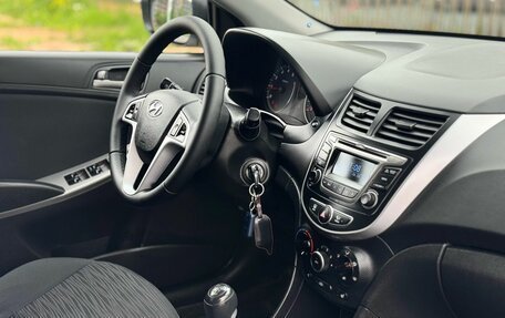 Hyundai Solaris II рестайлинг, 2014 год, 999 000 рублей, 11 фотография