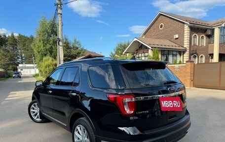 Ford Explorer VI, 2018 год, 2 990 000 рублей, 5 фотография