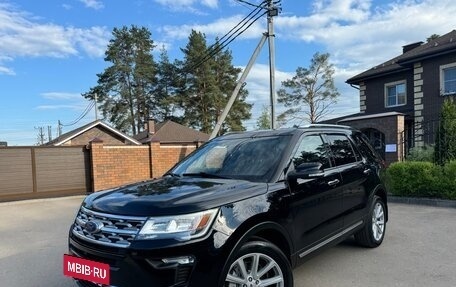 Ford Explorer VI, 2018 год, 2 990 000 рублей, 2 фотография