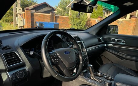 Ford Explorer VI, 2018 год, 2 990 000 рублей, 13 фотография
