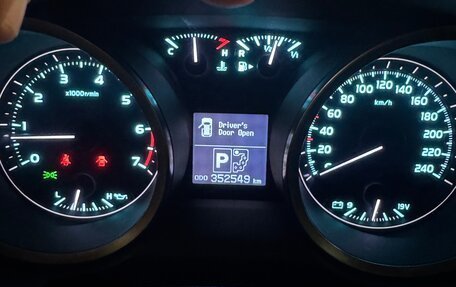 Toyota Land Cruiser 200, 2010 год, 3 000 000 рублей, 12 фотография