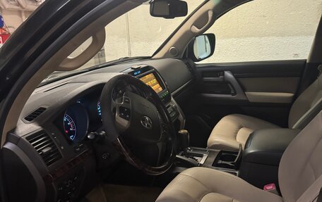 Toyota Land Cruiser 200, 2010 год, 3 000 000 рублей, 13 фотография