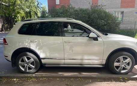 Volkswagen Touareg III, 2011 год, 2 250 000 рублей, 3 фотография