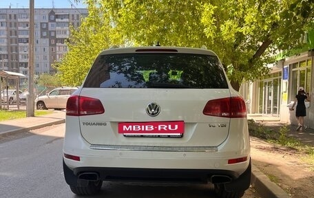 Volkswagen Touareg III, 2011 год, 2 250 000 рублей, 4 фотография