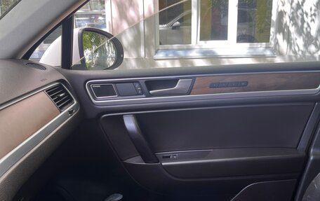 Volkswagen Touareg III, 2011 год, 2 250 000 рублей, 7 фотография