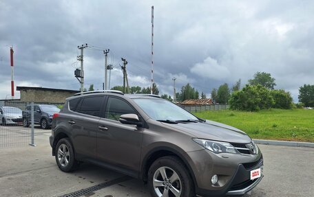 Toyota RAV4, 2015 год, 2 130 000 рублей, 6 фотография