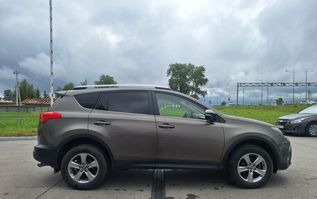 Toyota RAV4, 2015 год, 2 130 000 рублей, 5 фотография