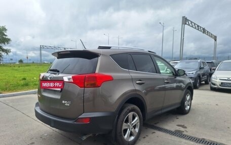 Toyota RAV4, 2015 год, 2 130 000 рублей, 4 фотография