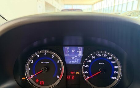 Hyundai Solaris II рестайлинг, 2015 год, 1 150 000 рублей, 12 фотография