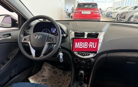 Hyundai Solaris II рестайлинг, 2015 год, 1 150 000 рублей, 13 фотография