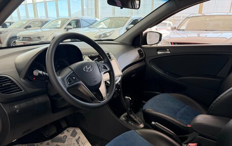 Hyundai Solaris II рестайлинг, 2015 год, 1 150 000 рублей, 27 фотография