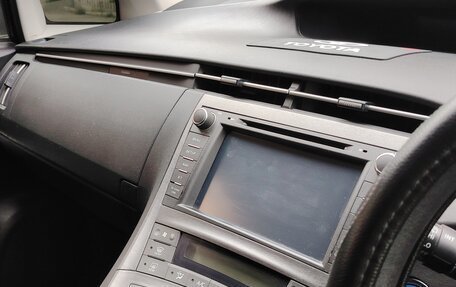 Toyota Prius, 2012 год, 980 000 рублей, 6 фотография