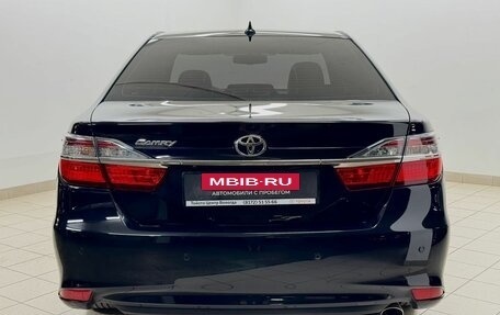 Toyota Camry, 2017 год, 1 789 000 рублей, 5 фотография