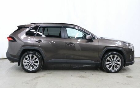 Toyota RAV4, 2021 год, 3 749 000 рублей, 7 фотография