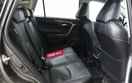 Toyota RAV4, 2021 год, 3 749 000 рублей, 22 фотография
