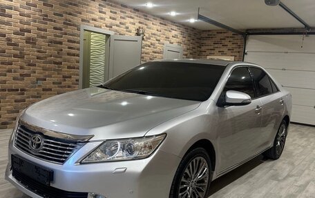 Toyota Camry, 2012 год, 1 450 000 рублей, 2 фотография