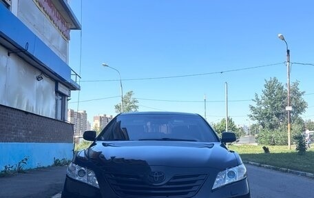 Toyota Camry, 2008 год, 990 000 рублей, 2 фотография