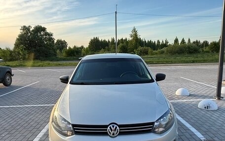 Volkswagen Polo VI (EU Market), 2014 год, 900 000 рублей, 2 фотография