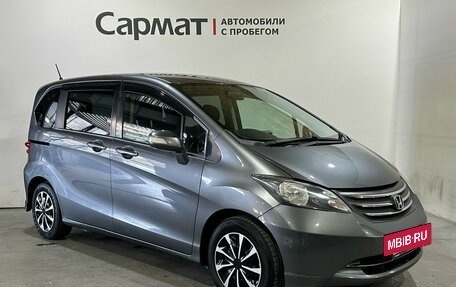 Honda Freed I, 2010 год, 975 000 рублей, 3 фотография