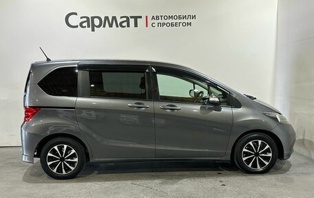 Honda Freed I, 2010 год, 975 000 рублей, 10 фотография