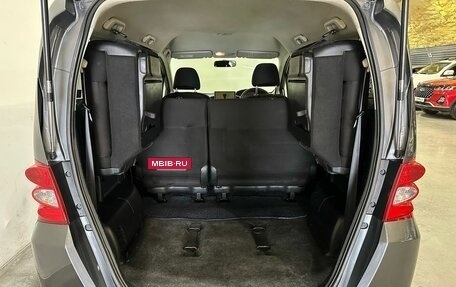 Honda Freed I, 2010 год, 975 000 рублей, 11 фотография